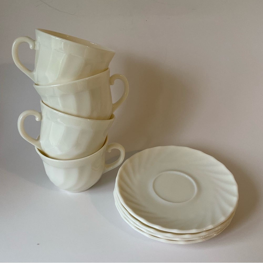 Arcopal Trianon Ivory Swirl Glass Cups and Saucers Set of 4 France - Picture 3 of 16